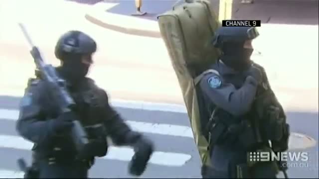 Watch Australia Police: Talking to Hostage-Taker Video Video