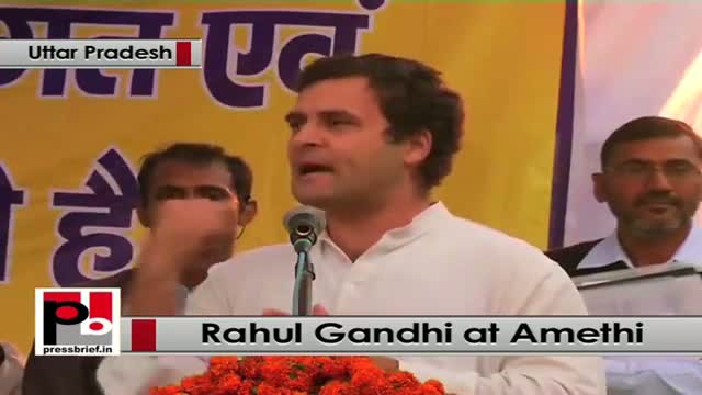 Watch Rahul Gandhi visits Amethi, intercts with people, Congress workers Video
