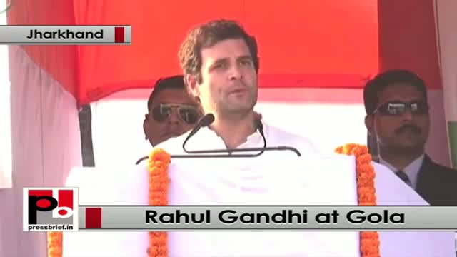 Watch Jharkhand polls: At Gola, Rahul Gandhi attacks ModiÃ¢â‚¬â„¢s style of functioning Video