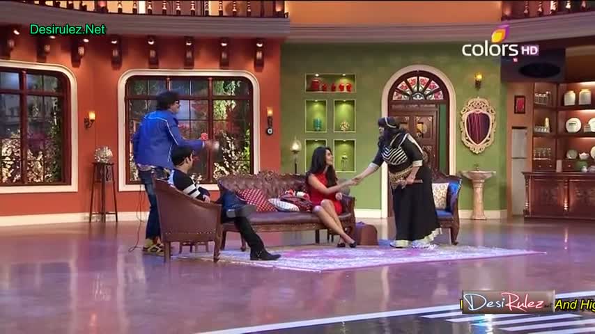 Watch Comedy Nights With Kapil - Mallika Sherawat - 21st December 2014 - Part 4/4 Video