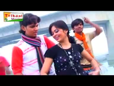 Watch Khola Na Kewariya Bhauji - New Bhojpuri Hot Holi Video Song | Raj Kumar Yadav Video