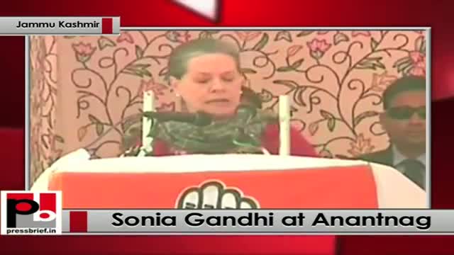 Watch J&K polls - At Anantnag, Sonia Gandhi attacks Modi, NDA govt Video