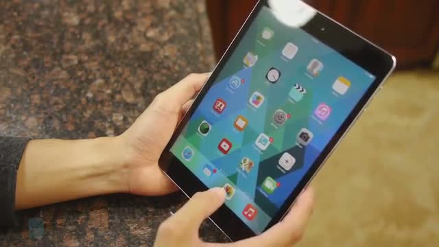 Watch Apple iPad mini 3 Review (Official Video) Video