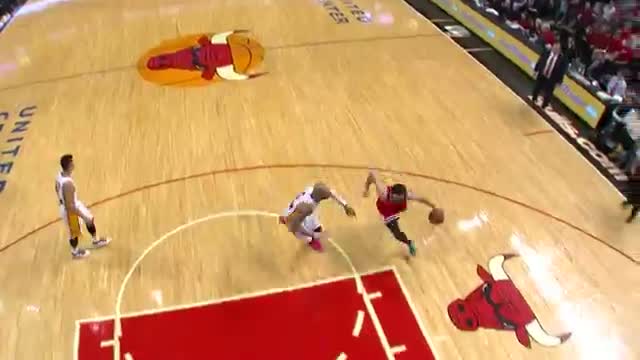 Watch NBA: Nikola Mirotic Drops a Nice Dime to Taj Gibson for the Jam Video