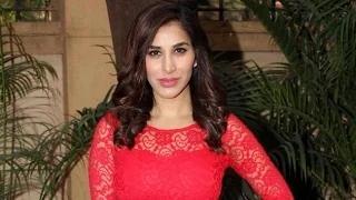 Watch Sophie Choudry Talks About Her Performance In 'Country Club' Video