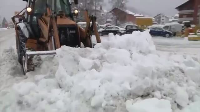 Watch Heavy Snow Wreaks Havoc in Balkans Video Video