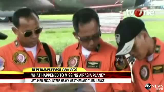 Watch Aviation Expert on What May Have Happened to the AirAsia Plane Video Video