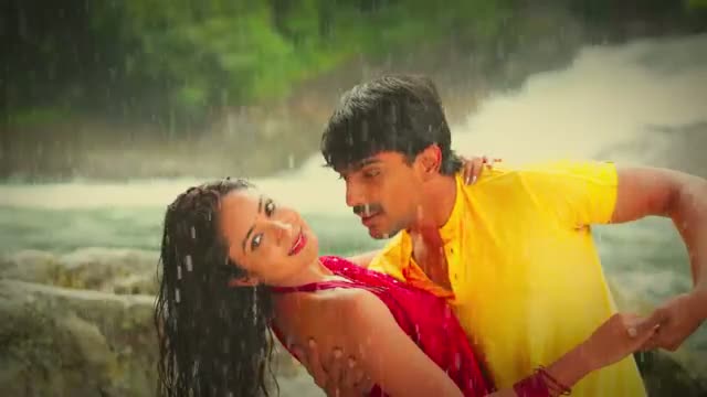 Watch Official : Vaazhum Naal Full Song with Lyrics | Moone Moonu Varthai  Video
