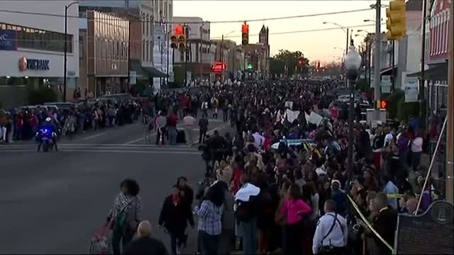 Watch 'Selma' Stars Including Oprah March in Alabama Video Video