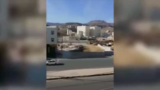 Watch Heavy Clashes Near Yemen President's Palace Video Video