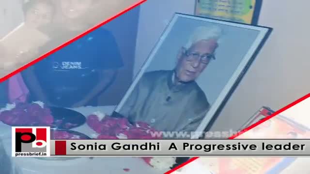 Watch Sonia Gandhi in Raebareli, reviews progress of development works in the constituency Video