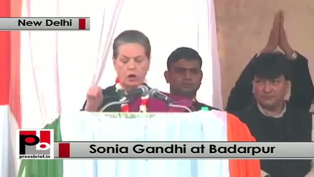 Watch Delhi polls - Sonia Gandhi attacks AAP, BJP urges voters to support Congress Video