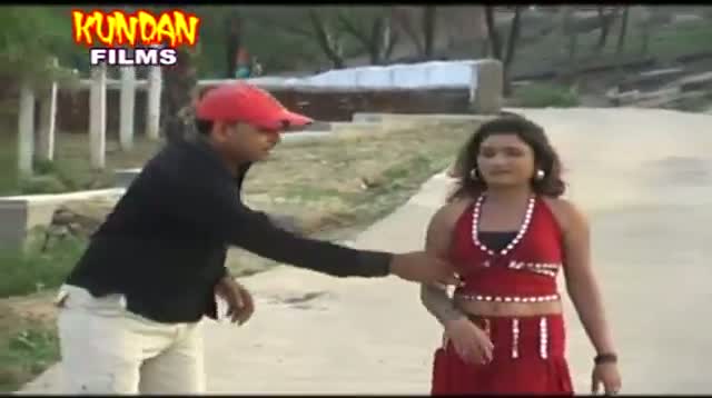 Watch Larawe Lu Bajriya Me Najriya Ho - New Bhojpuri Hot Song | Sanjeet Singh Video