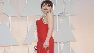 Watch Dakota Johnson Looks Hot & $exy At The Oscars 2015 Red Carpet  Video