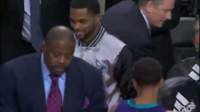 Watch NBA: Mo Williams Speeds Down Court for the Buzzer Beater  Video