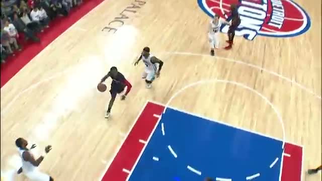 Watch NBA: Reggie Jackson Climbs High for the One-Handed Slam Video