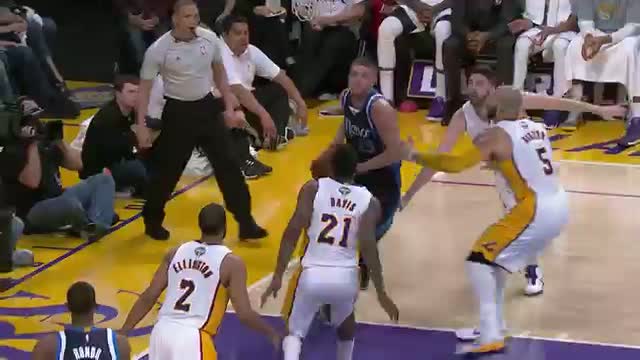 Watch NBA: Chandler Parson Puts Ryan Kelly on Skates with Crossover Video