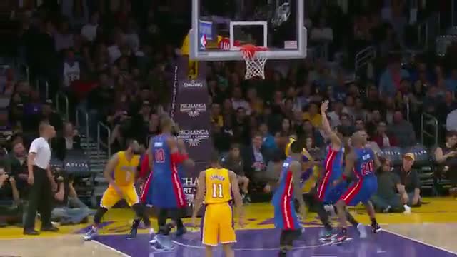Watch NBA: Wayne Ellington Makes Sweet No-Look Dish Video