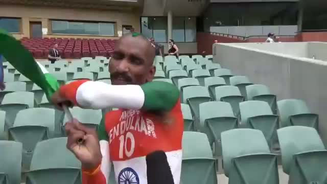 Watch 2015 World Cup: Sachin helps Sudhir get Australian visa Video