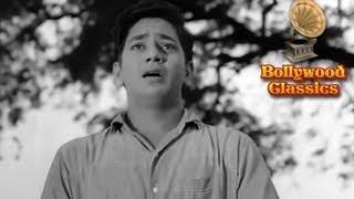 Watch Chahunga Main Tujhe Saanj Savere Song - Dosti (1974) - Mohammad Rafi Hit Songs - Laxmikant Pyarelal Songs [Old is Gold] Video