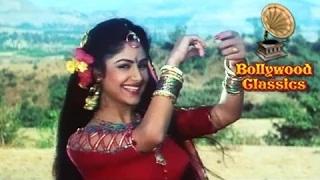 Watch Chudi Bole Paayal Bole Bole Kangana - Anaam (1992) - Kumar Sanu & Alka Yagnik Songs - Nadeem Sharavan Songs [Old is Gold] Video