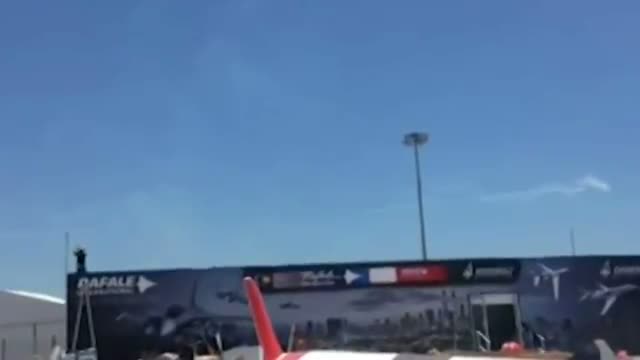 Watch 2 Planes Crash Practicing for Air Show  Video