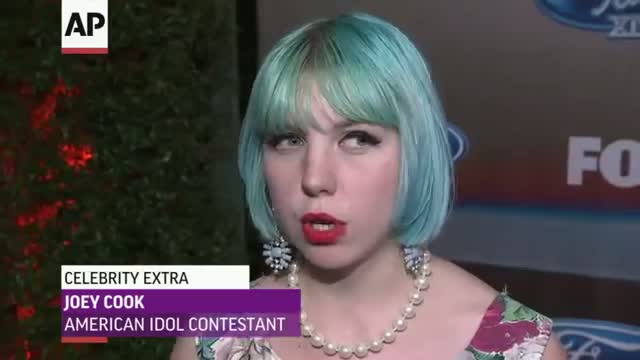 Watch 'Idol' Finalists' Beginnings: Busking, Fainting  Video