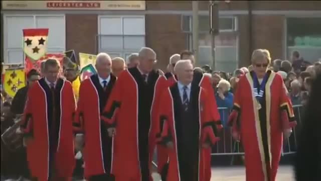 Watch Thousands witness Richard III's Leicester funeral Video