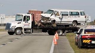 Watch 8 Dead, 10 Injured When Florida Van Crashes  Video