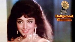 Watch O Ghata Sawari Thodi Thodi Bawari - Abhinetri (1970) - Lata Mangeshkar Hit Songs - Laxmikant Pyarelal Songs [Old is Gold] Video