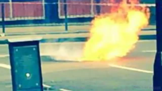 Watch LSE evacuated due to fire LIVE UPDATES | London Fire | Holborn fire Video