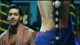 Watch Oru Nila (Official Video Song) - Chikku Bhukku | Arya | Shriya Saran Video