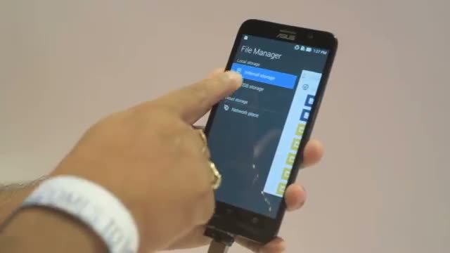 Watch Asus Zenfone 2 Review: USB OTG Support Video