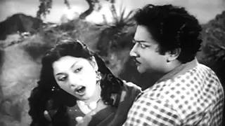 Watch Urundodum Naalil - Sivaji Ganesan, Padmini, Ragii - Punar Jenmam - Tamil Romantic song Video