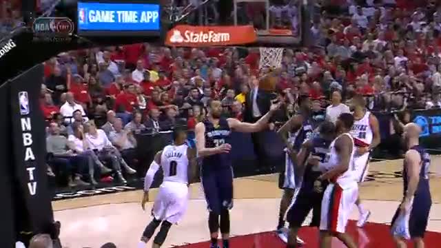 Watch NBA: Damian Lillard Breaks Out for 32-Points in Huge Game 4 Win Video
