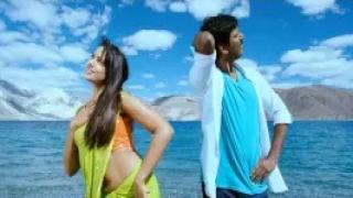 Watch Enna Aachi (Official Tamil Video Song) - Vedi | Vishal | Sameera Reddy Video