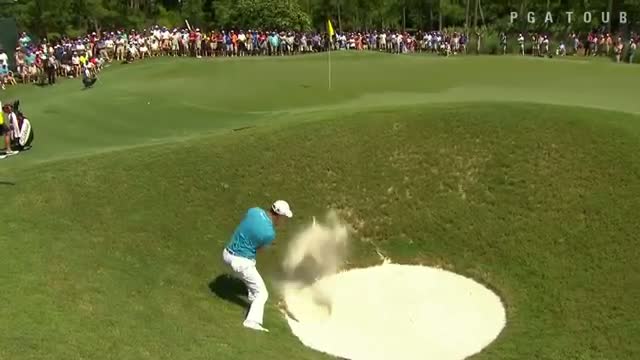 Watch Martin Kaymer shows off his skills from bunker at THE PLAYERS Video