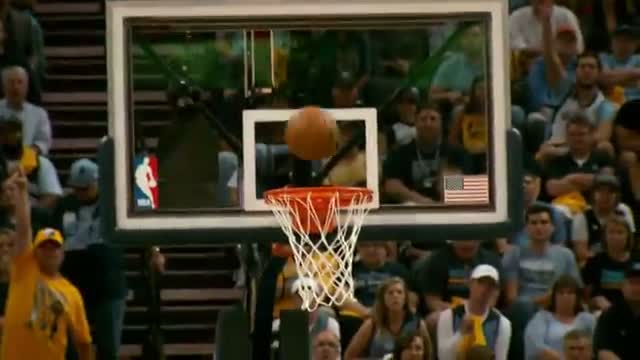 Watch Best of NBA Phantom: Warriors, Hawks Tie Series with Big Road Wins Video