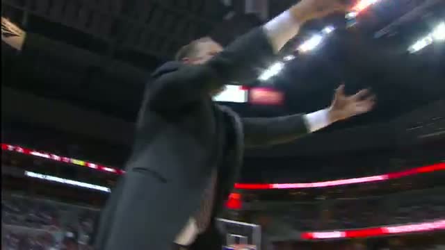 Watch NBA: Warriors and Hawks Both Pull Even at 2-2 Video