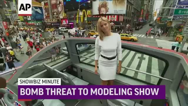 Watch ShowBiz Minute: B.B. King, Next Topmodel, Depp Video