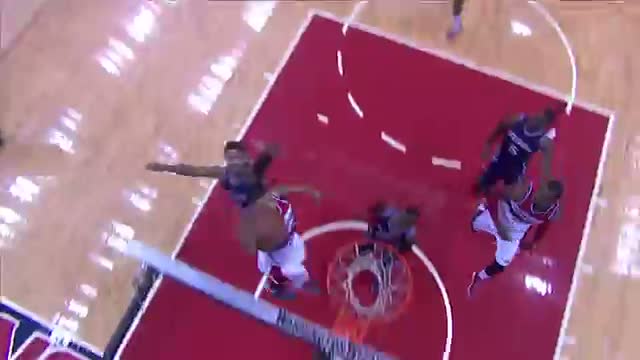 Watch NBA: Otto Porter with the Strong Finish on the Break Video