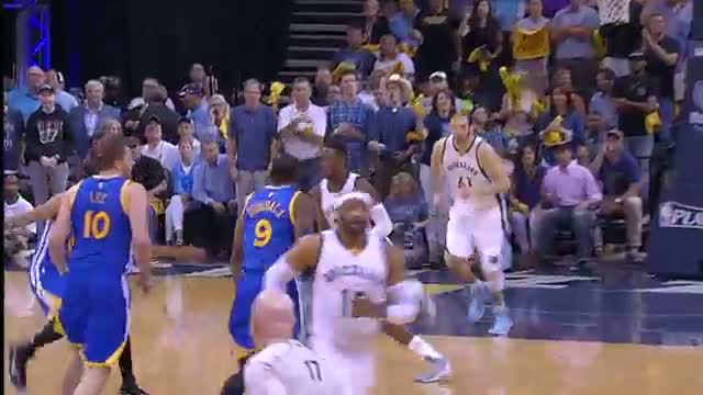 Watch NBA: Stephen Curry Sinks Buzzer-Beater from 3/4-Court!! Video
