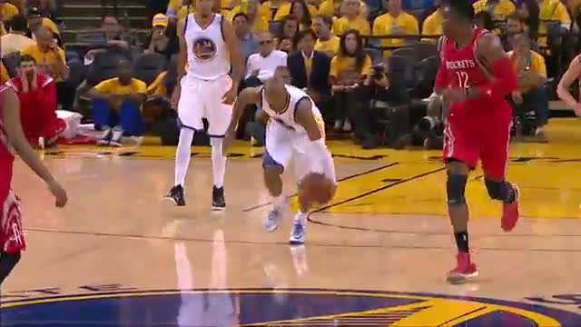 Watch NBA: Barbosa Finds Iguodala with Sweet Bounce Pass Video