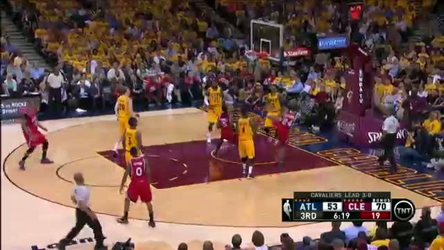 Watch NBA: Kent Bazemore Finishes Sick Reverse Slam Video