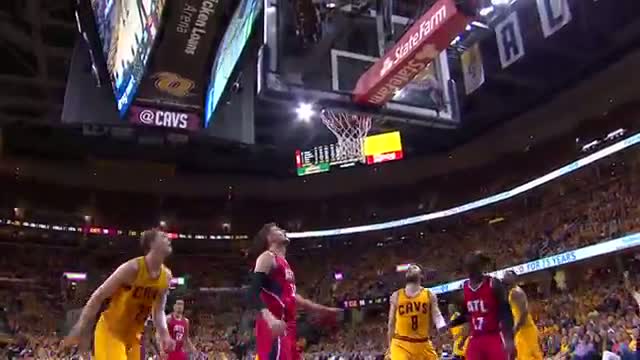 Watch NBA: Dellavedova Rebounds and Scores in One Crazy Motion Video