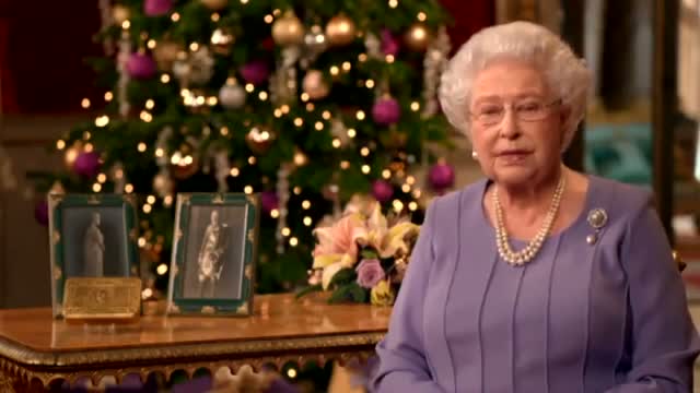 Watch Queen's Speech 2014: Her Majesty pays poppy and Ebola tribute Video