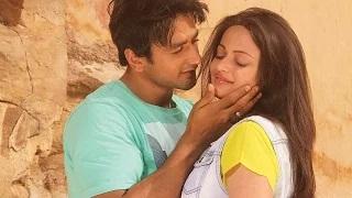 Watch Ankhon Mein Basa Lunga Song - Bezubaan Ishq (2015) | Sneha Ullal | Mugdha Godse | Nishant Malkani Video