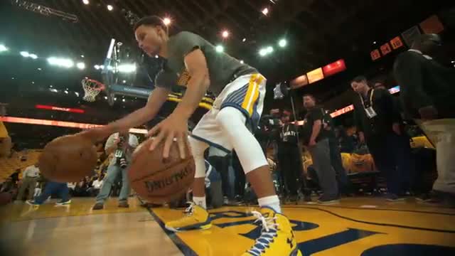 Watch NBA: Steph Curry Pregame Dribbling Routine in 120fps Video
