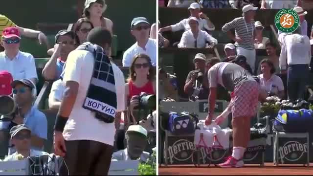 Watch Unexpected pause for Wawrinka and Tsonga - 2015 French Open Video