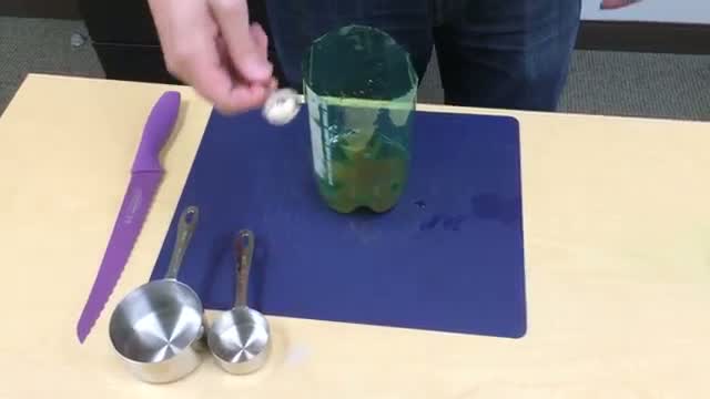 Watch Simple Trick To Keep The Summer Bugs Away - Get Rid Of Mosquitoes Video
